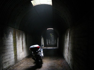 ��B�P���@�J���x�̃g���l�� 2005.5.2